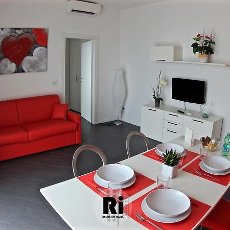 Апарт отель Residenze Italia Сесто-Сан-Джованни Экстерьер фото