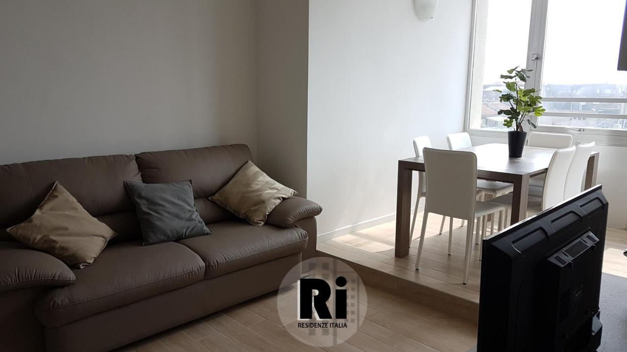 Апарт отель Residenze Italia Сесто-Сан-Джованни Экстерьер фото